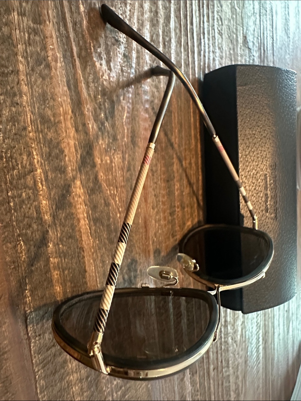 Burberry Gold Frame Sunglasses with Brown Lenses and Check Temples - Picture 4 of 6